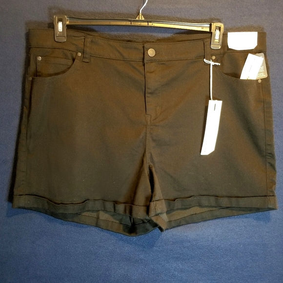 Celebrity Pink Plus Size Cuffed Shorts 